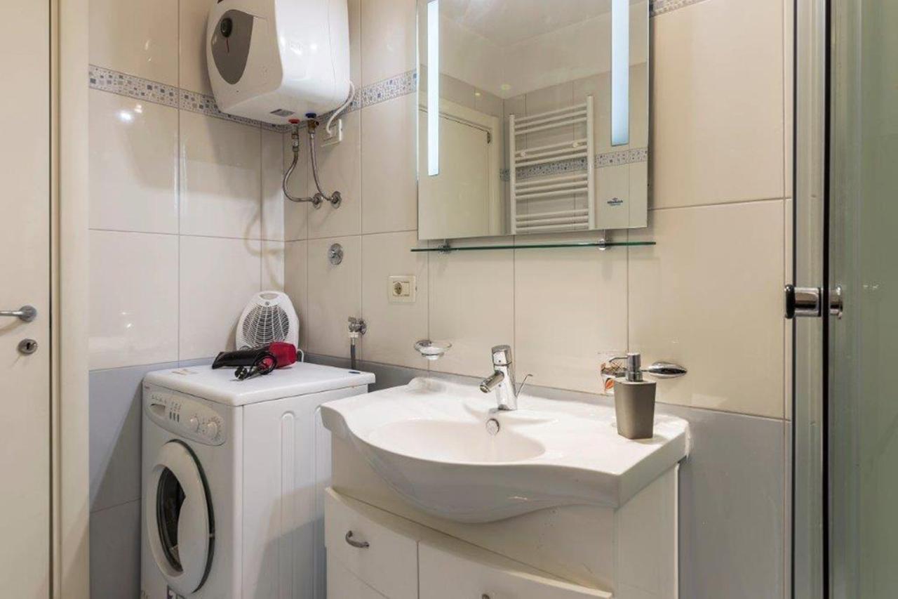 Apartment Dubravka Near The Sandy Beach Μεντουλίν Εξωτερικό φωτογραφία