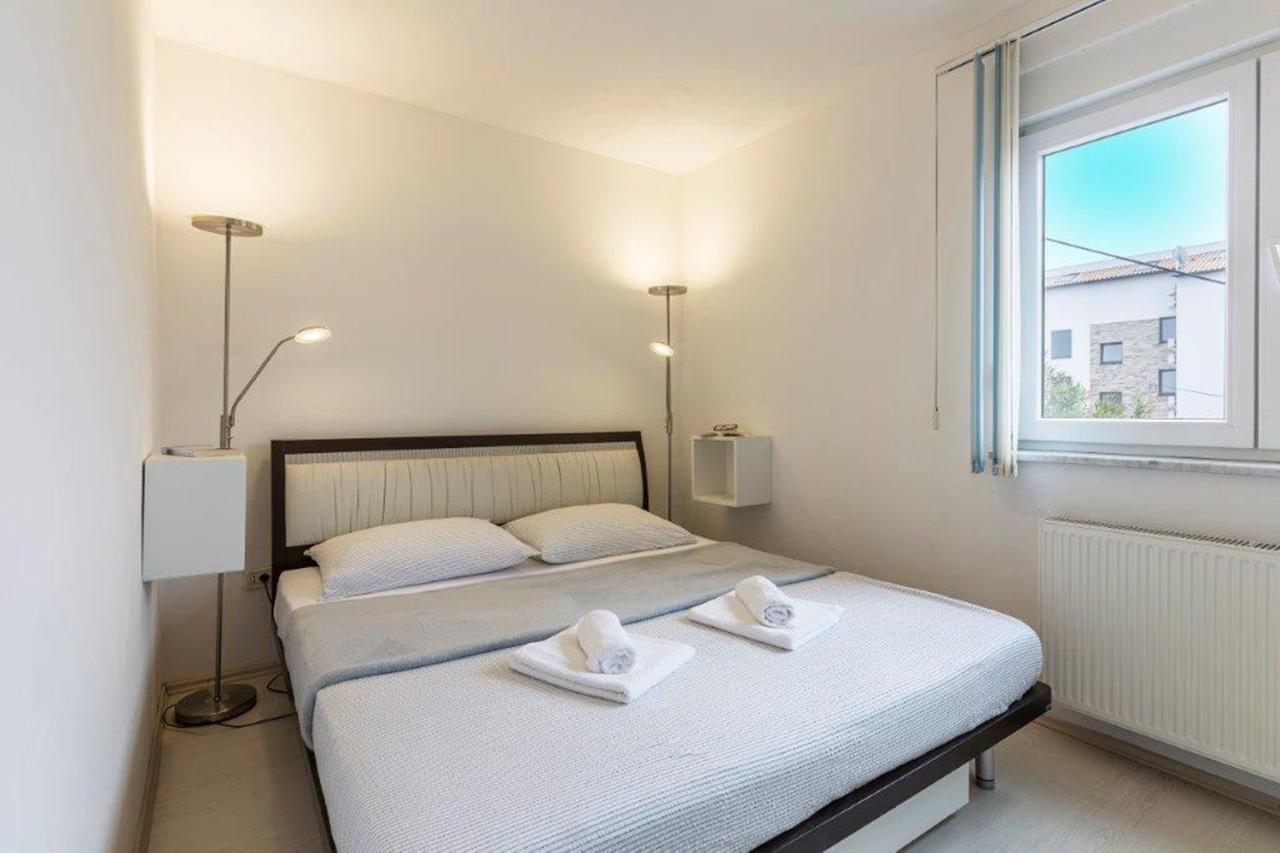 Apartment Dubravka Near The Sandy Beach Μεντουλίν Εξωτερικό φωτογραφία