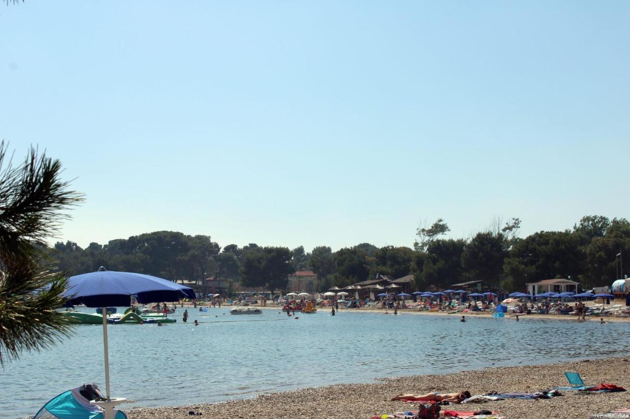 Apartment Dubravka Near The Sandy Beach Μεντουλίν Εξωτερικό φωτογραφία