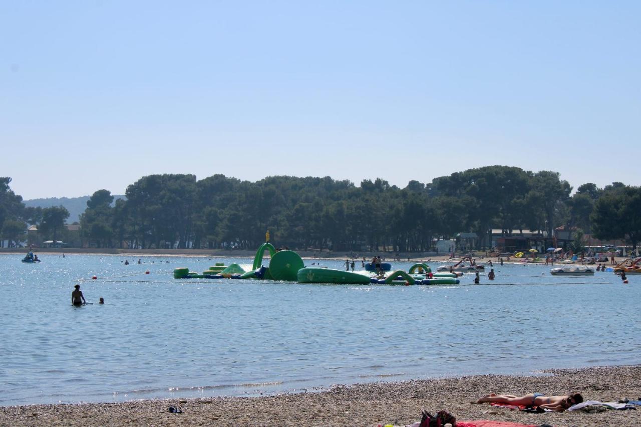 Apartment Dubravka Near The Sandy Beach Μεντουλίν Εξωτερικό φωτογραφία